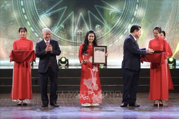 Ceremonie de remise du Prix de l’information pour l’etranger hinh anh 2
