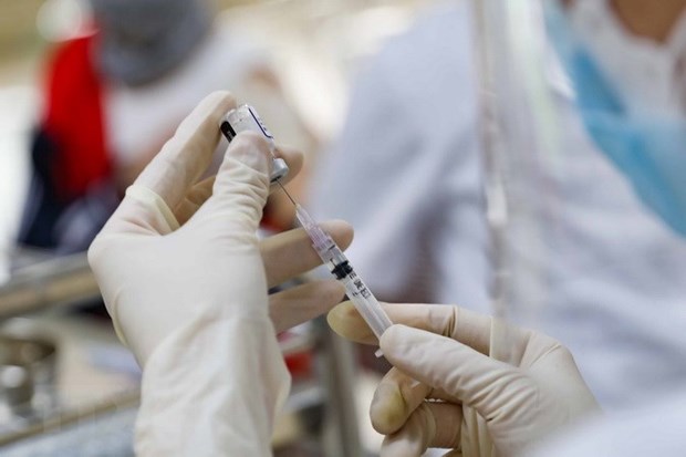 COVID-19 : Hanoi a assez de vaccin pour la troisieme injection hinh anh 1