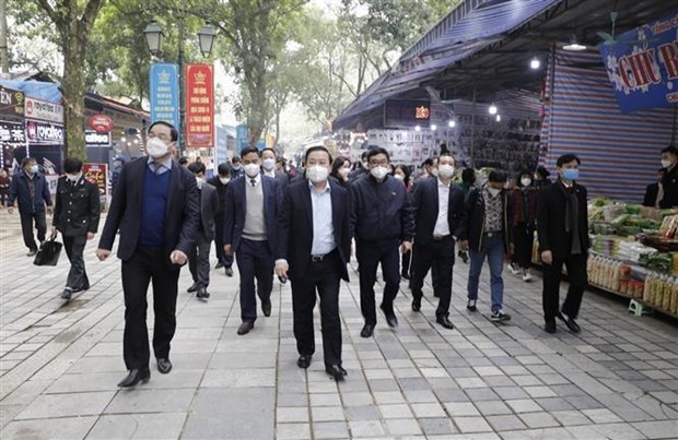 Hanoi : Garantir la securite des visiteurs a la pagode des Parfums hinh anh 2