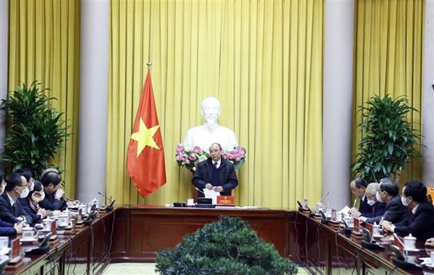 Le president Nguyen Xuan Phuc salue les contributions de la Vietnam Economic Association hinh anh 1