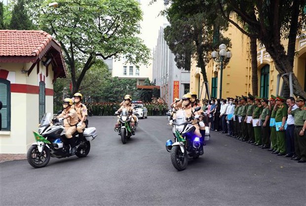 La Police de Hanoi prete a assurer la securite et la surete des SEA Games 31 hinh anh 2