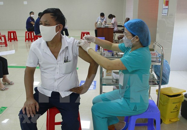 Le COVID-19 ne peut pas encore etre considere comme une maladie endemique au Vietnam hinh anh 1