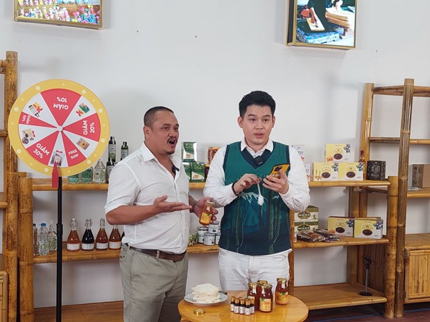Hanoi promeut les produits de ses communes sur TikTok hinh anh 1