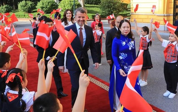 Visite du couple heritier danois: de nouvelles perspectives pour les relations Vietnam-Danemark hinh anh 1