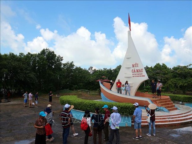 Forte hausse du nombre de touristes a Ca Mau pendant les conges du Nouvel An 2023 hinh anh 1