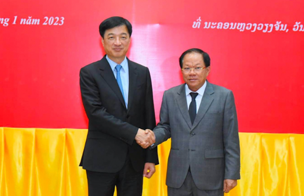 Le Vietnam et le Laos travaillent ensemble pour maintenir la stabilite politique et l'ordre social hinh anh 1