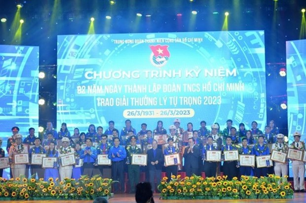 Prix Ly Tu Trong 2023: 100 cadres de l’Union de la jeunesse communiste Ho Chi Minh honores hinh anh 1