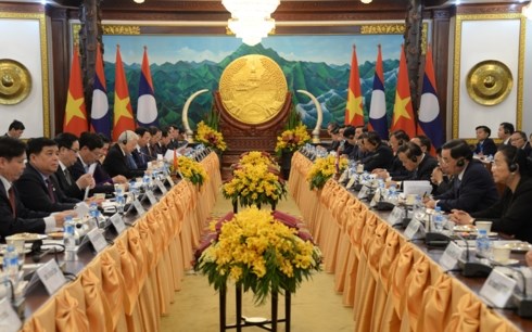 La declaration commune Vietnam-Laos souligne l’amitie grandiose hinh anh 1
