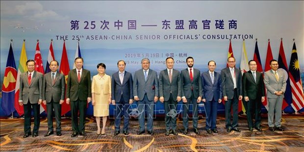 Le Vietnam participe a la reunion consultative ASEAN-Chine hinh anh 1