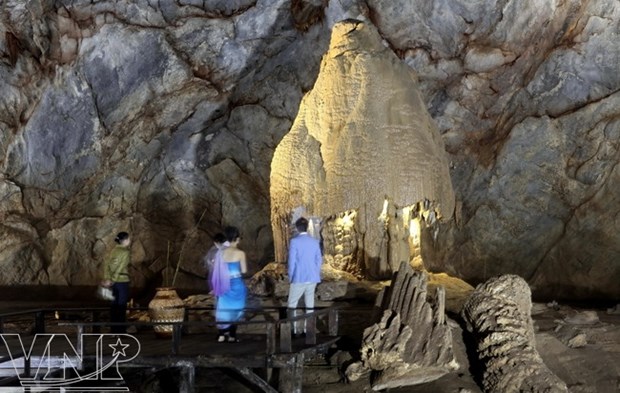 La grotte Thien Duong etablit un record d'Asie pour des stalactites et des stalagmites magnifiques hinh anh 1