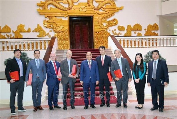 Le Premier ministre Nguyen Xuan Phuc recoit des investisseurs etrangers hinh anh 1