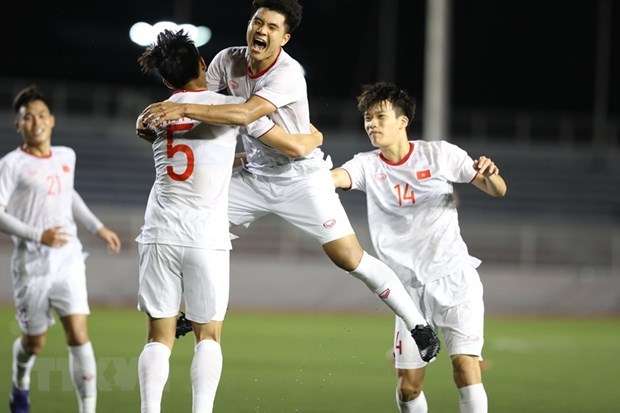 Football : le Vietnam bat Singapour 1-0 aux SEA Games 30 hinh anh 1
