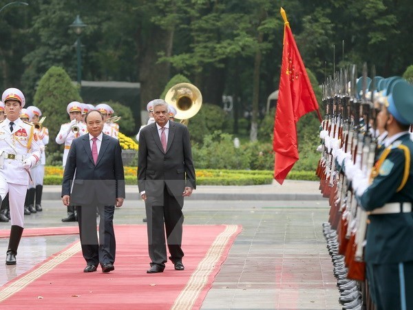 Le Premier ministre du Sri Lanka termine sa visite au Vietnam hinh anh 1