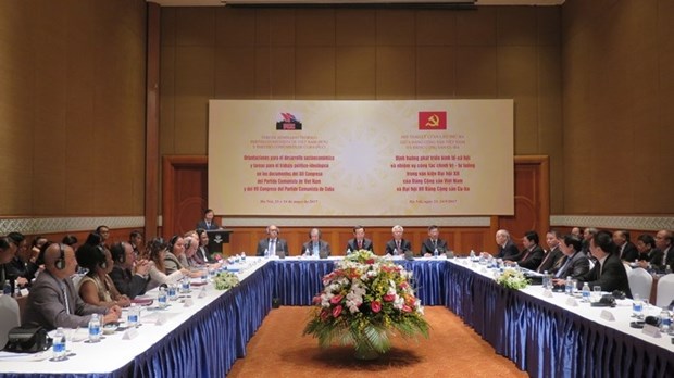 Le 3e colloque theorique entre le PCV et le PCC se tient a Hanoi hinh anh 1