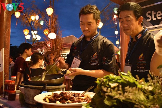 Le cao lau revisite par dix chefs cuisiniers internationaux hinh anh 2