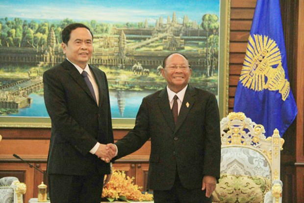 Les dirigeants cambodgiens recoivent le president du Front de la Patrie du Vietnam hinh anh 3