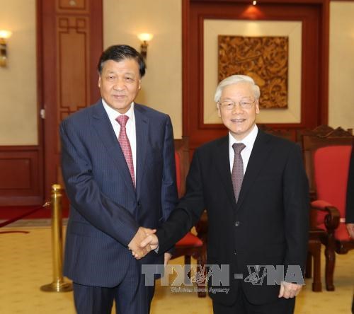Le Vietnam tient en haute estime les relations avec la Chine hinh anh 1