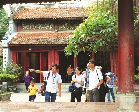 Faire du tourisme un secteur cle de l’economie vietnamienne hinh anh 1
