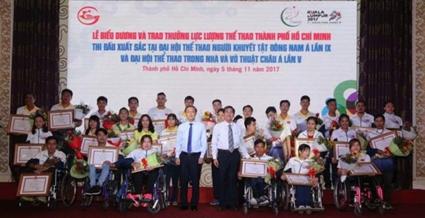 Ho Chi Minh-Ville honore des athletes exceptionnels hinh anh 1