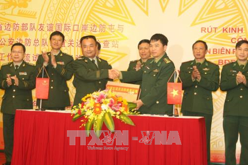 Vietnam-Chine : Bon bilan des echanges politiques entre garde-frontieres hinh anh 1