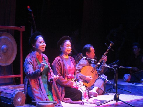 Dong Kinh co nhac, des musiciens qui renouvellent la tradition hinh anh 1