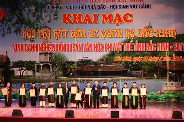 Bac Ninh honore 47 artisans du patrimoine culturel immateriel hinh anh 1