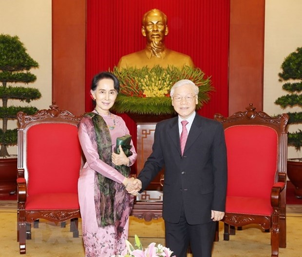 Le leader du PCV recoit la la conseillere d’Etat du Myanmar hinh anh 1