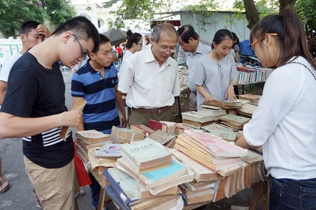 Quand les vieux livres « se reveillent » dans la capitale vietnamienne hinh anh 1