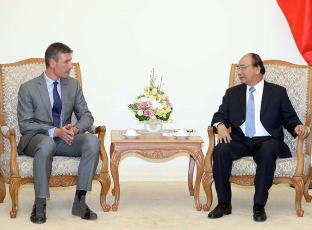 Le PM salue les apports de l’ambassadeur du Royaume-Uni aux liens bilateraux hinh anh 1