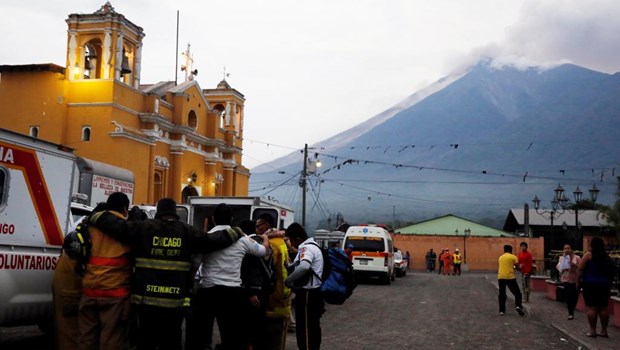 Le Vietnam adresse un message au Guatemala apres l’eruption du volcan de Fuego hinh anh 1