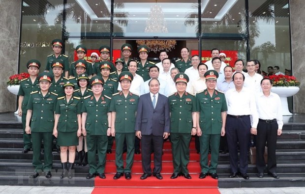 Le Premier ministre Nguyen Xuan Phuc salue les realisations de Viettel hinh anh 1
