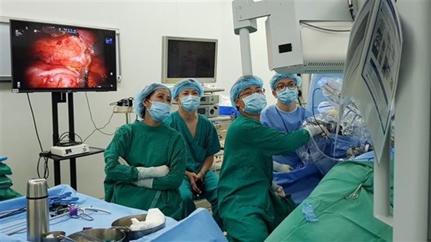 Premiers prelevements renaux robotises de donneurs vivants au Vietnam hinh anh 1