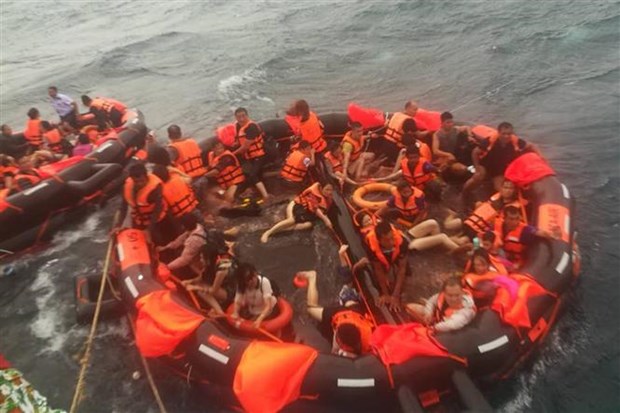 Thailande: un mort et plus de 50 disparus dans un naufrage hinh anh 1