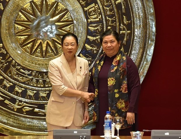 Une delegation de femmes parlementaires du Parti liberal democrate du Japon au Vietnam hinh anh 1