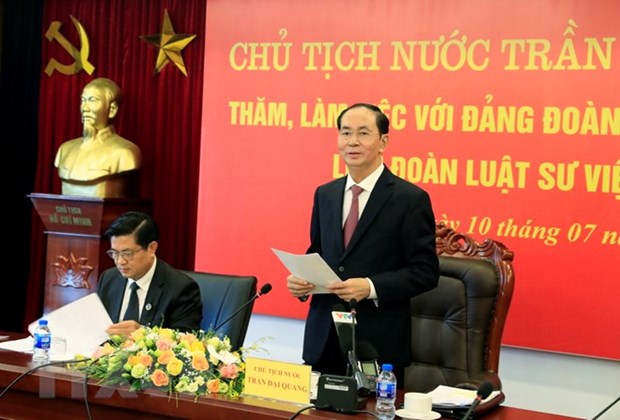 Le president Tran Dai Quang travaille avec la Federation des Barreaux du Vietnam hinh anh 1