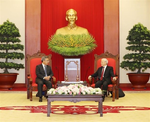 Le leader du PCV recoit le vice-Premier ministre chinois Hu Chunhua hinh anh 1