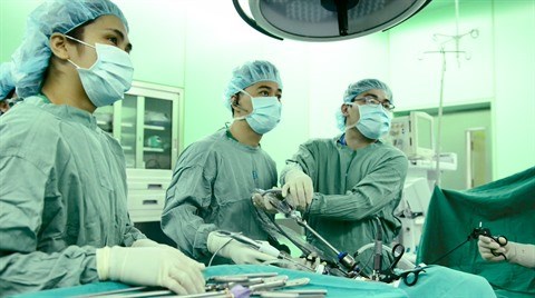 La chirurgie laparoscopique au menu d’un colloque au Sud hinh anh 1