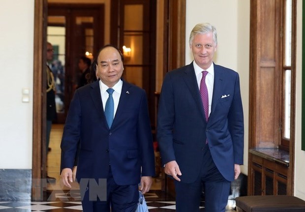 Le Premier ministre Nguyen Xuan Phuc rencontre le roi des Belges Philippe hinh anh 1