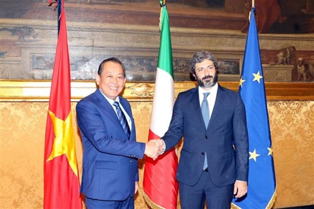 Le vice-PM Truong Hoa Binh rencontre le president de la Chambre des deputes d’Italie hinh anh 1