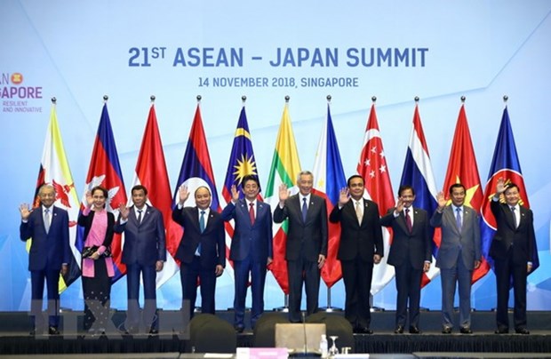 Le PM Nguyen Xuan Phuc souligne l'engagement de l'ASEAN a renforcer ses liens avec le Japon hinh anh 1