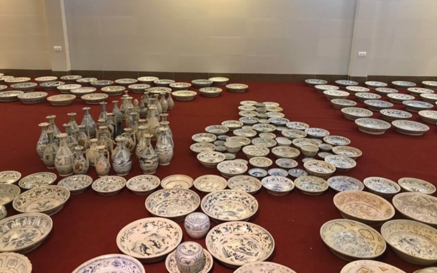 Les objets d’epaves s’exposent a Quang Ngai hinh anh 1