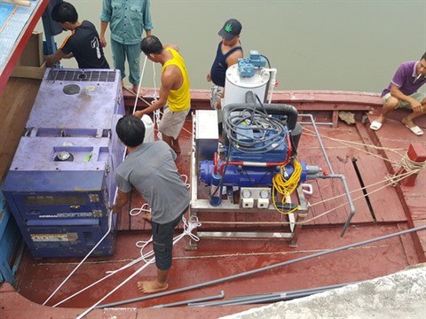 Le Vietnam fabrique avec succes des machines a glace pour chalutiers hinh anh 1