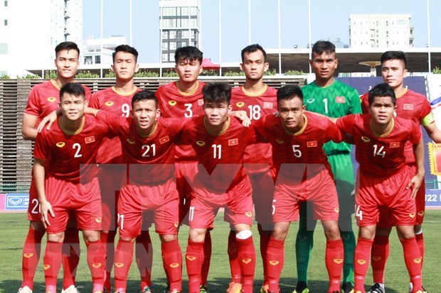 AFF U22 : Le Vietnam affrontera l'Indonesie en demi-finale hinh anh 1