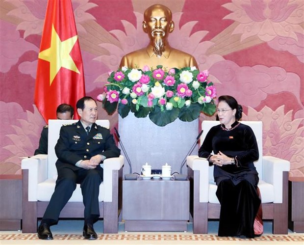 La presidente de l’AN recoit le ministre chinois de la Defense nationale hinh anh 1