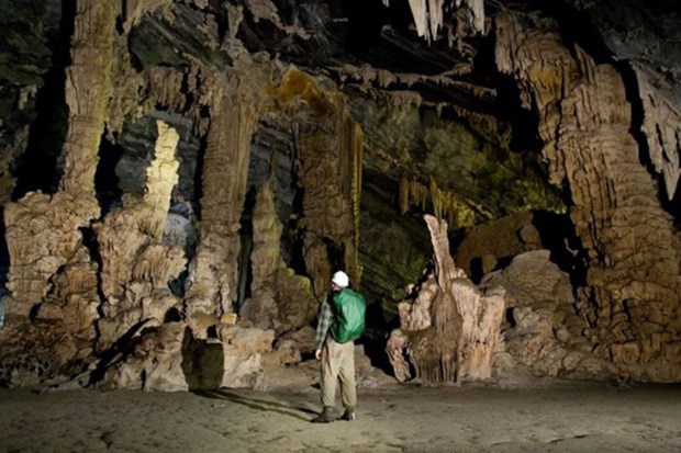 La grotte de Muong Vi, un cadeau de la nature dans le Nord hinh anh 2
