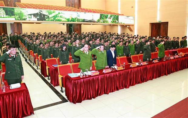 Affaire de Dong Tam : ceremonie d’encouragement au courage des policiers sacrifies hinh anh 1