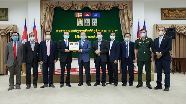 Le Cambodge remercie le Vietnam pour son soutien medical dans la lutte contre le COVID-19 hinh anh 1