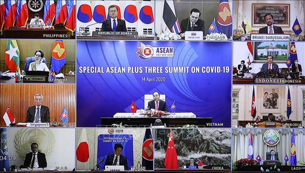 Les pays de l'ASEAN + 3 discutent de mesures specifiques contre le COVID-19 hinh anh 1
