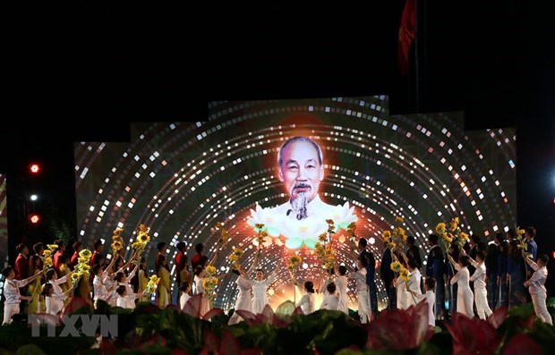 Un pont televise celebre le 130e anniversaire du President Ho Chi Minh hinh anh 1