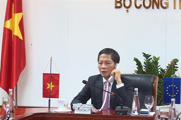 Le Vietnam et l'UE parlent de l’entree en vigueur de l’EVFTA hinh anh 1